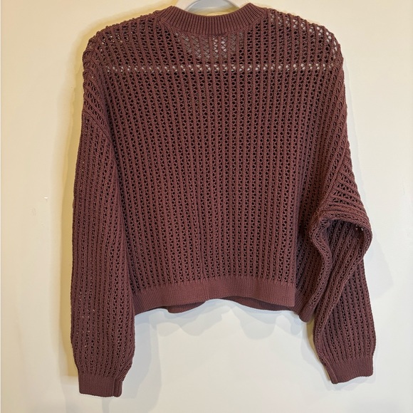 OLD NAVY CROCHET CROPPED SWEATER - Picture 2 of 3